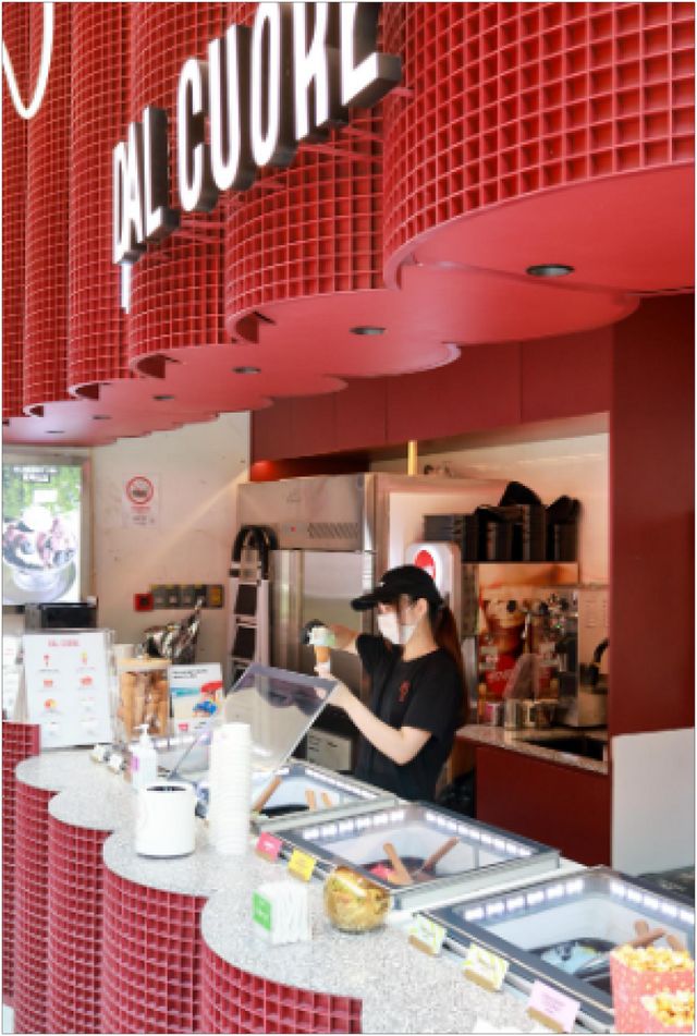 观影、看展、荡马路一张电影票根玩转长宁AG真人百家乐SIFF影院生活地图·长宁(图2)